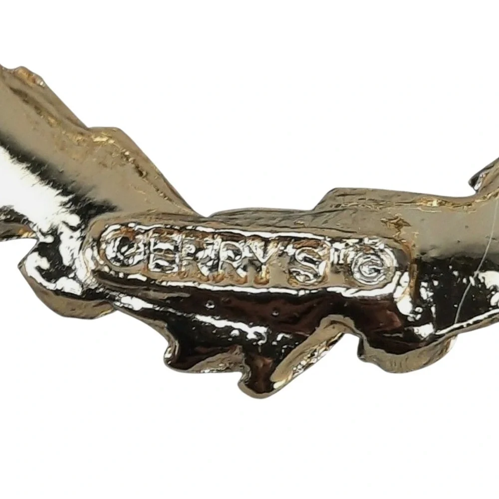 Gerry's Silver tone oak leaf round vintage brooch‎